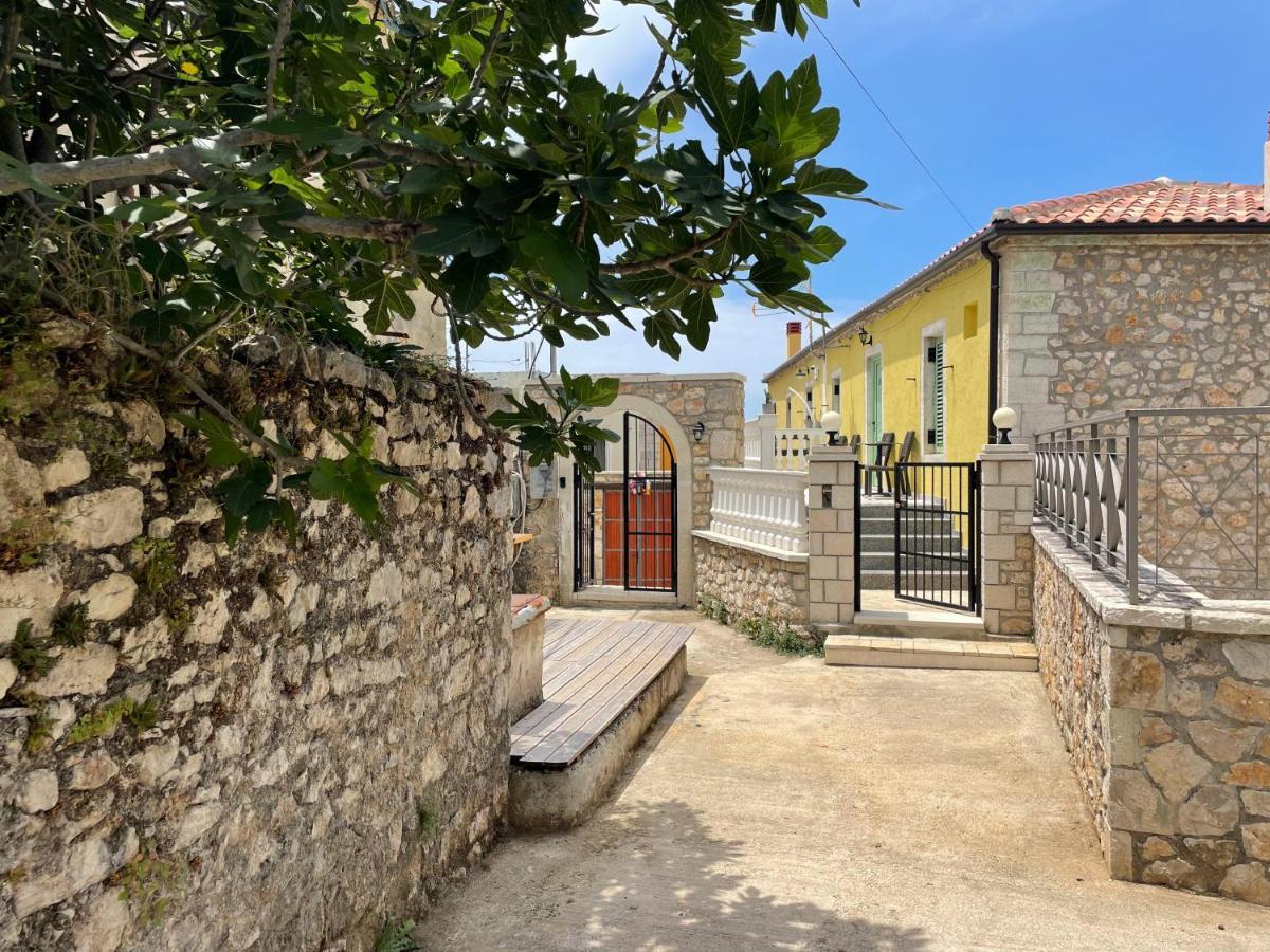 Mpolanos Guesthouse ヒマラ エクステリア 写真